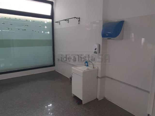 Locale in affitto di 230 m² in Viale Verona