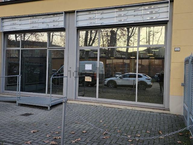 Locale in affitto di 230 m² in Viale Piave