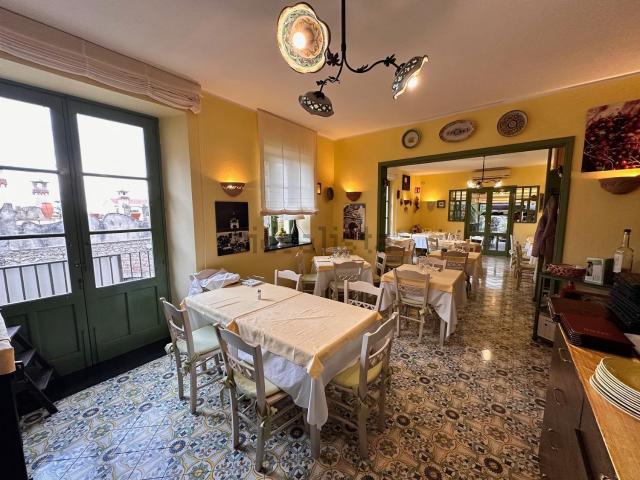 Locale in affitto di 230 m² in Vico Sacramento