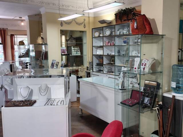 Locale in affitto di 230 m² in Piazza della Repubblica