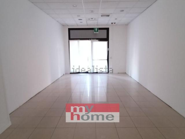 Locale in affitto di 232 m² in Via Fabio Filzi, 37