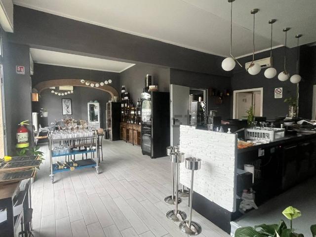 Locale in affitto di 235 m² in Via Ignazio Silone, 2
