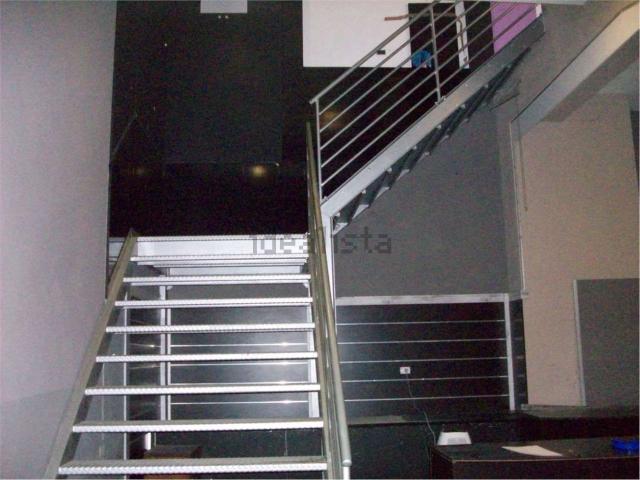 Locale in affitto di 235 m² in Via Marsala