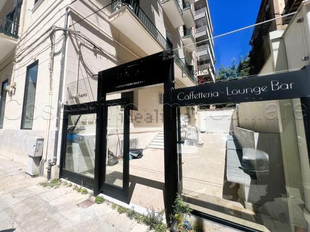 Locale in affitto di 236 m² in Via Enrico Parisi