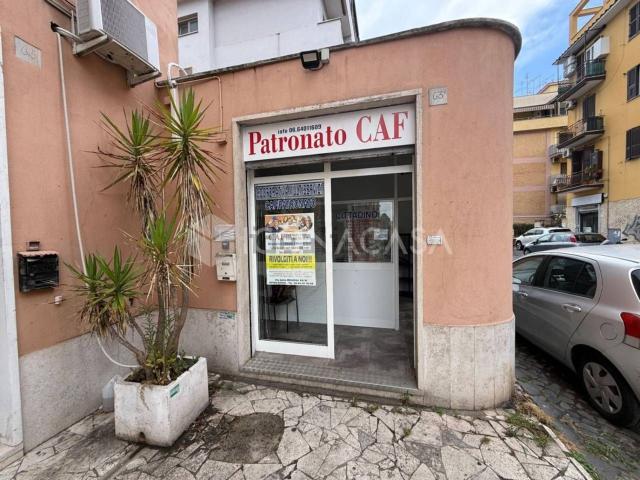 Locale in affitto di 27 m² in Via delle Rondini, 66