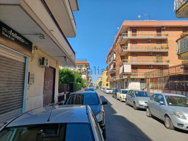 Locale in affitto di 27 m² in Via Francesco Caiazzo