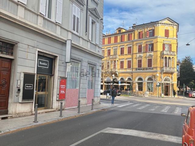 Locale in affitto di 27 m² in Via IX Agosto, 2