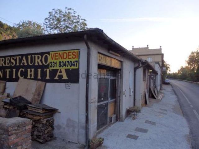 Locale in affitto di 240 m² in Strada della Stazione, 27