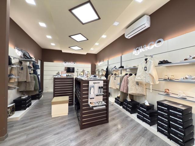 Locale in affitto di 242 m² in Via Principe Amedeo, 12