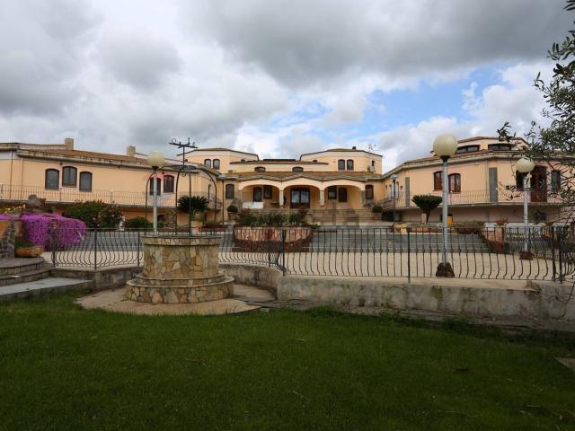 Locale in affitto di 2489 m²