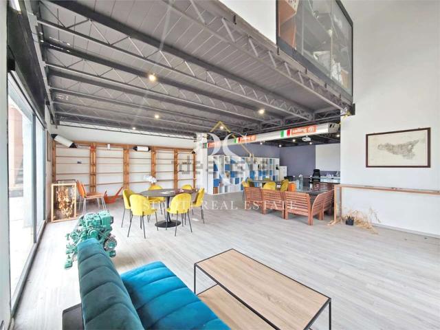 Locale in affitto di 254 m² in Via Prestipaolo, 27