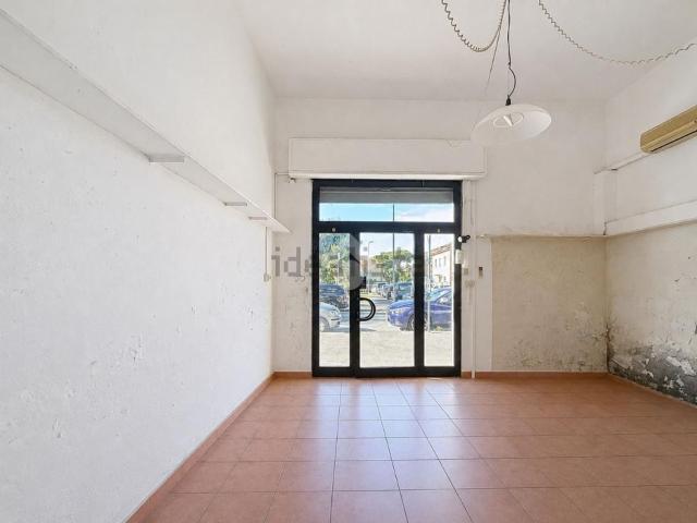 Locale in affitto di 24 m² in Piazza Leonetto Cappiello, 8