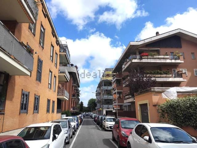 Locale in affitto di 24 m² in Via Alessandro Brisse, 14