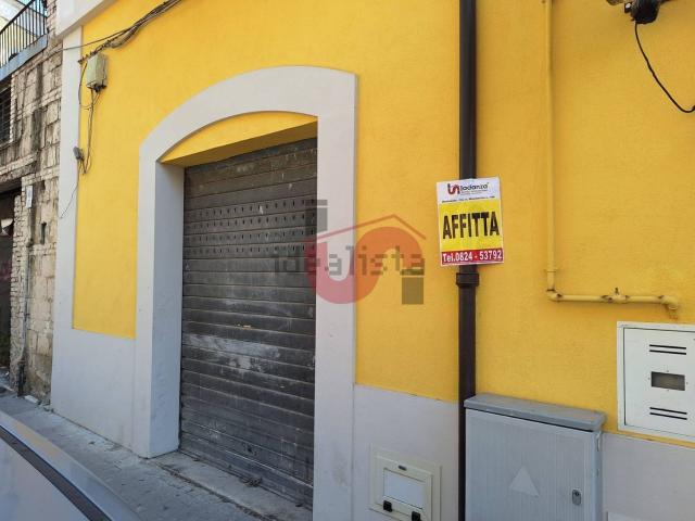 Locale in affitto di 24 m² in Via dei Mulini