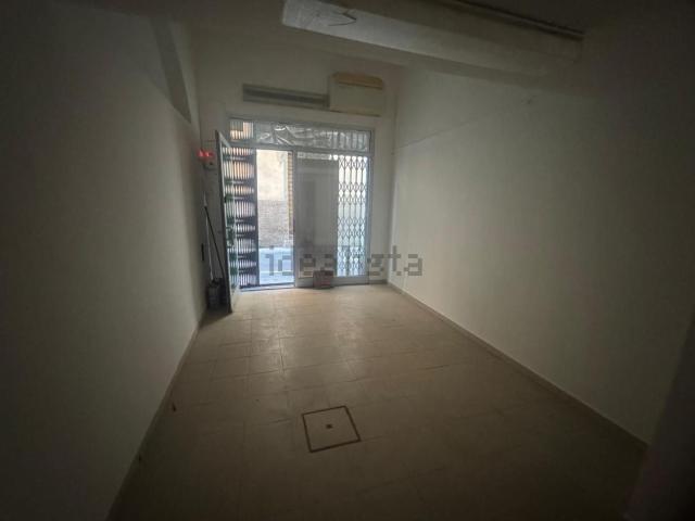 Locale in affitto di 24 m² in Via Gioacchino Rossini, 45