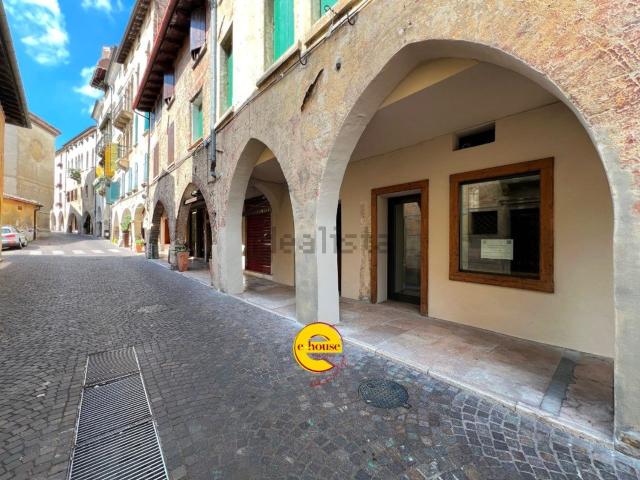 Locale in affitto di 24 m²
