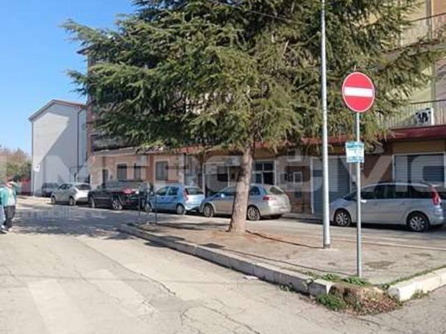 Locale in affitto di 250 m²