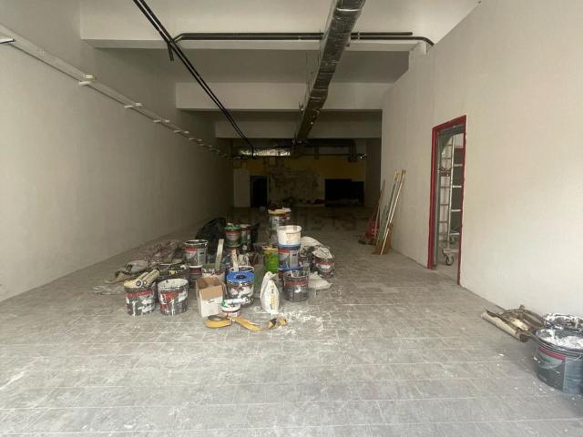 Locale in affitto di 250 m²