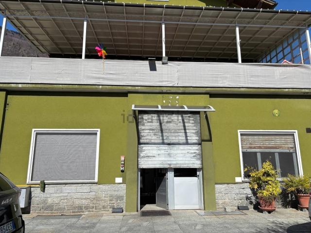 Locale in affitto di 250 m²