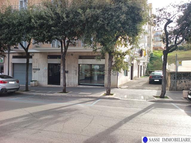 Locale in affitto di 250 m² in Via Annunziatella, 97