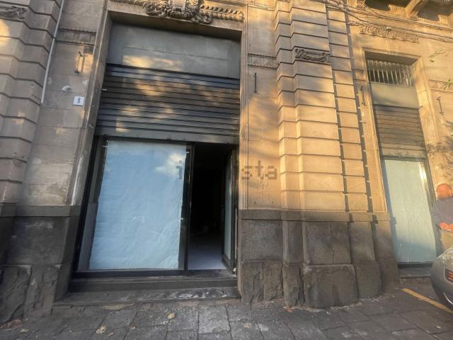 Locale in affitto di 250 m² in Via Vittorio Emanuele II
