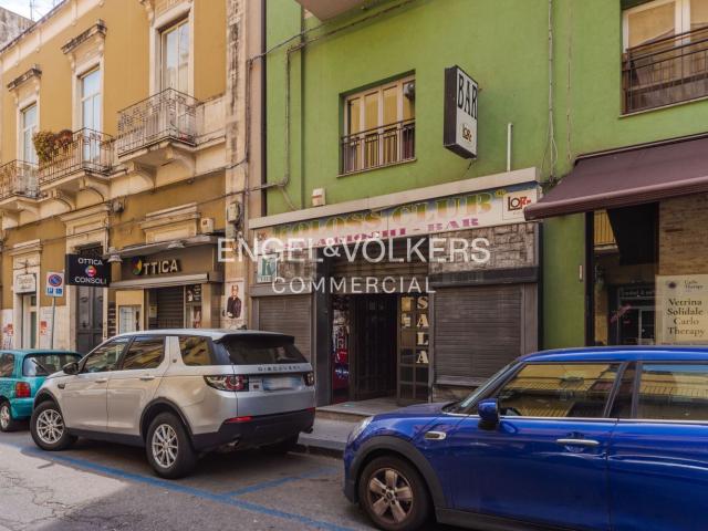 Locale in affitto di 250 m² in Via Vincenzo Giuffrida, 83
