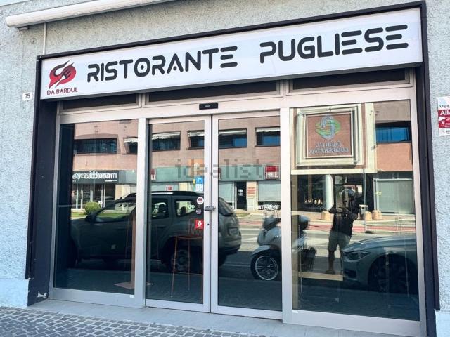 Locale in affitto di 250 m² in Viale Giovanni Bovio