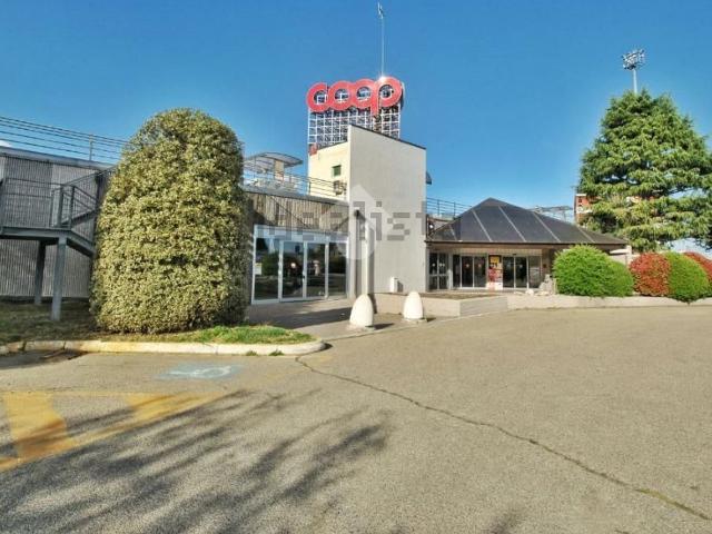 Locale in affitto di 250 m² in Corso G. Ferraris, 191