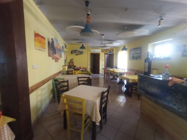 Locale in affitto di 250 m² in Località Ponte Barcara, 4