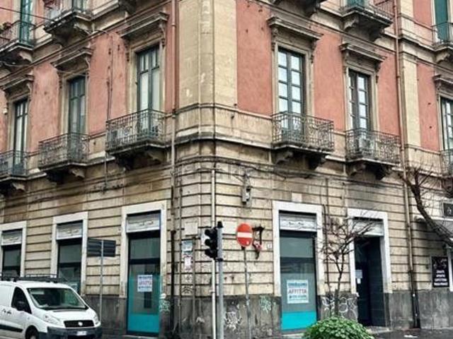Locale in affitto di 250 m² in Piazza Iolanda