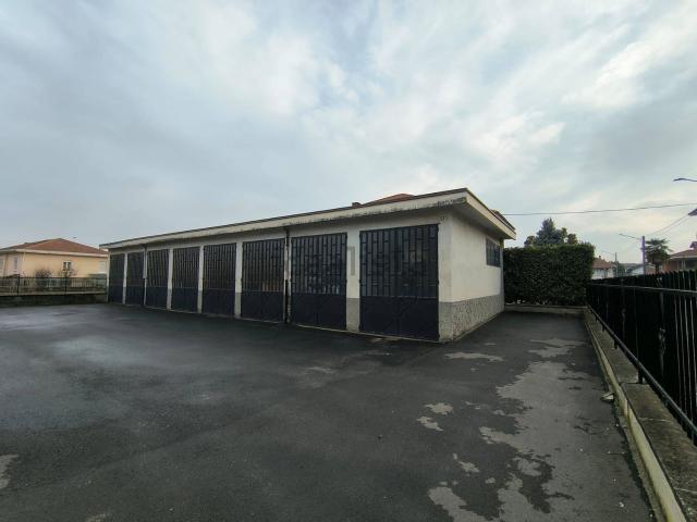 Locale in affitto di 255 m²