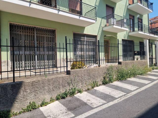 Locale in affitto di 255 m² in Via Antonio Fogazzaro, 12