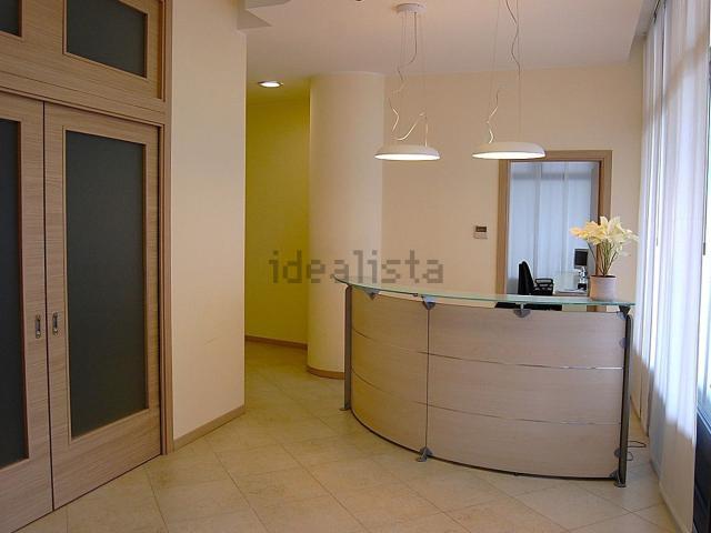 Locale in affitto di 256 m² in Via Roma