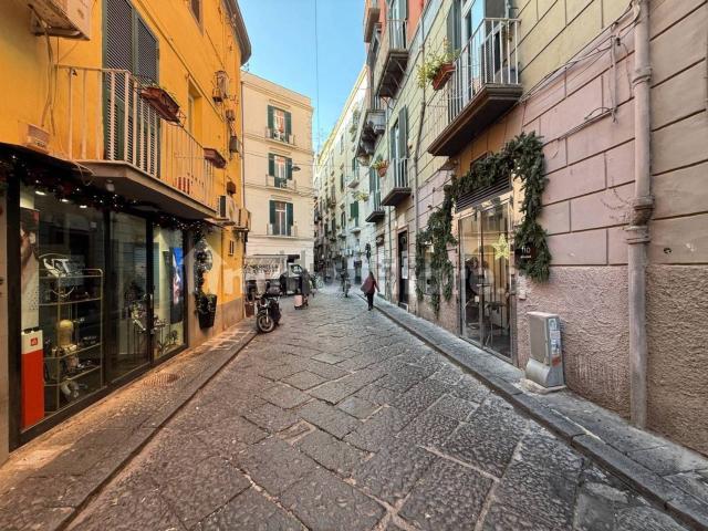 Locale in affitto di 25 m² in Via Alabardieri