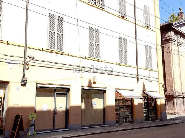 Locale in affitto di 25 m² in Via Emilia Centro, 1000