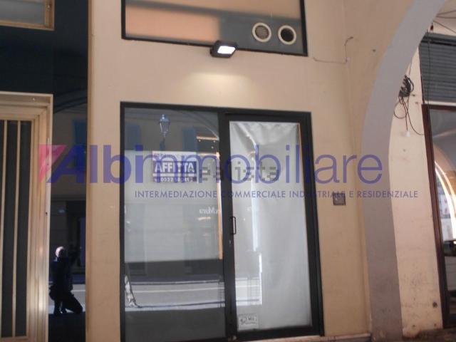 Locale in affitto di 25 m² in Via Emilia San Pietro, 15