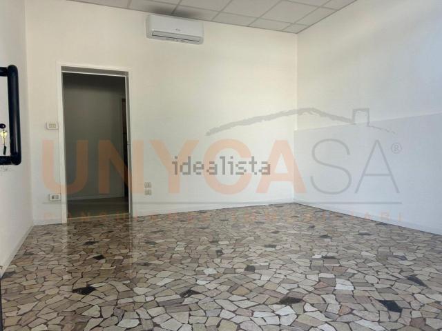 Locale in affitto di 25 m² in Via Luigi Lagrange