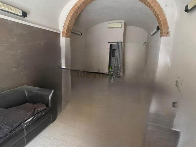 Locale in affitto di 25 m²