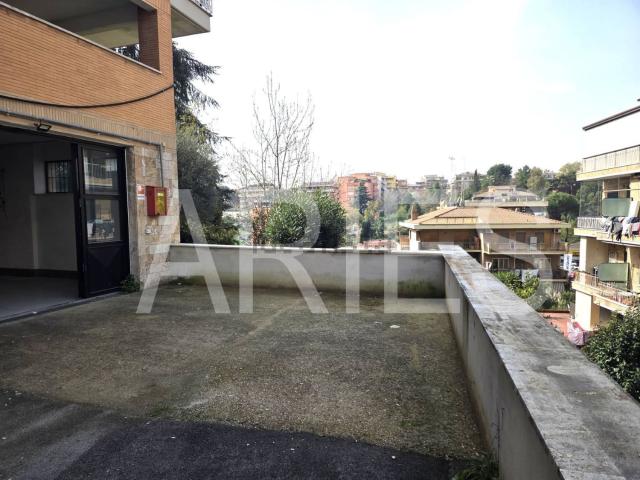 Locale in affitto di 260 m² in Via Sisto IV, 237