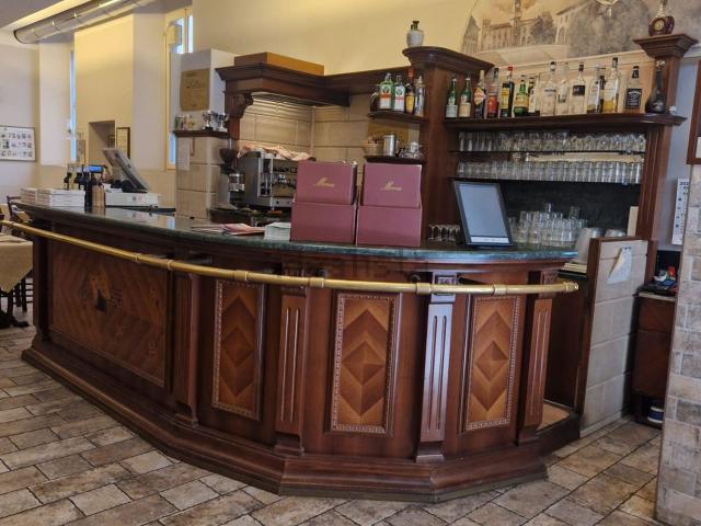 Locale in affitto di 260 m² in Via Roma