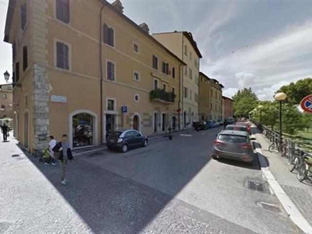 Locale in affitto di 26 m² in Via Cavour, 80