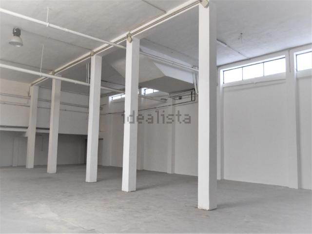 Locale in affitto di 270 m²