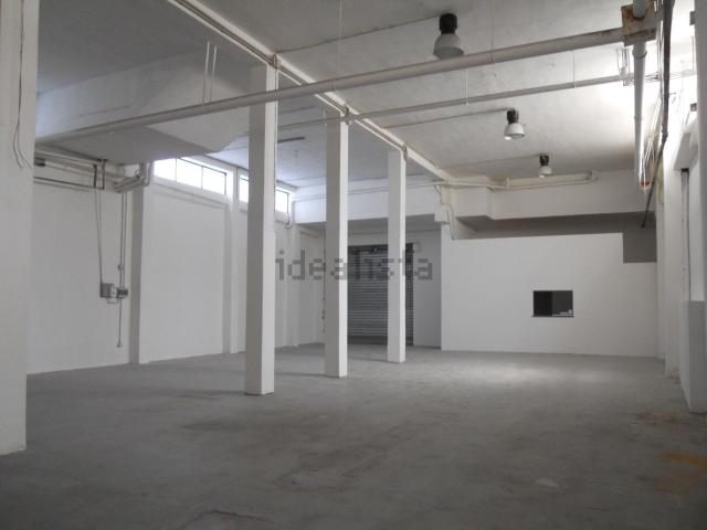Locale in affitto di 270 m²