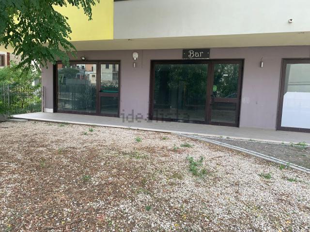 Locale in affitto di 270 m² in Via Corto Passo