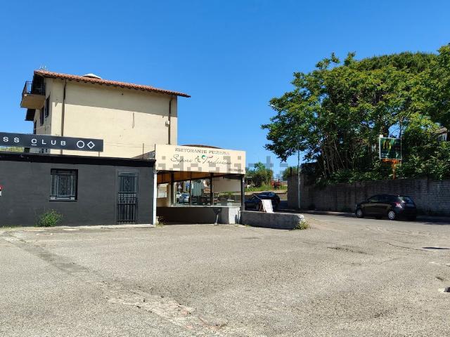 Locale in affitto di 270 m² in Via Cassia Nord, 12