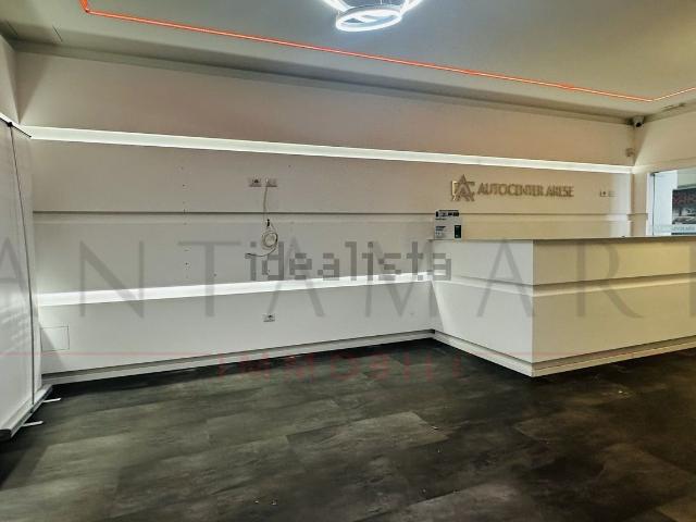 Locale in affitto di 270 m² in Via San Gregorio