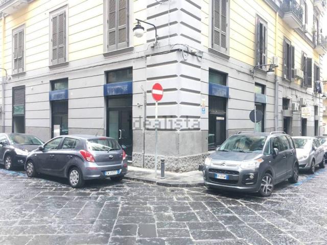 Locale in affitto di 280 m² in Via Giovanni Manna