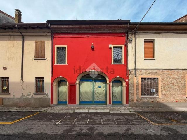 Locale in affitto di 280 m² in Via Giovanni Rubini, 5