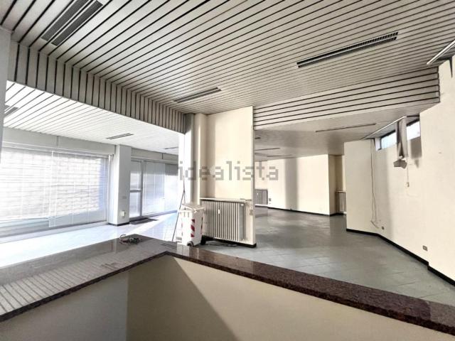 Locale in affitto di 280 m² in Piazza San Bovo, 10