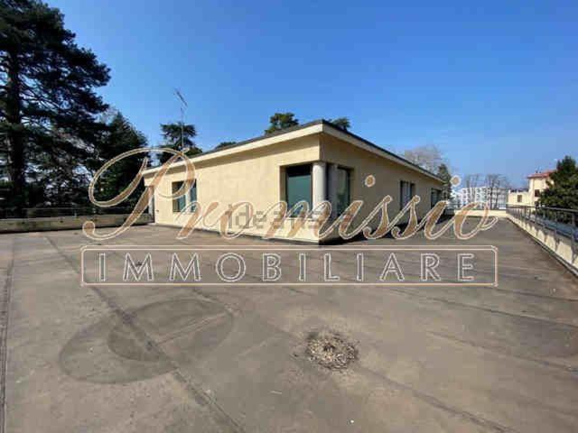 Locale in affitto di 280 m² in Piazza picco